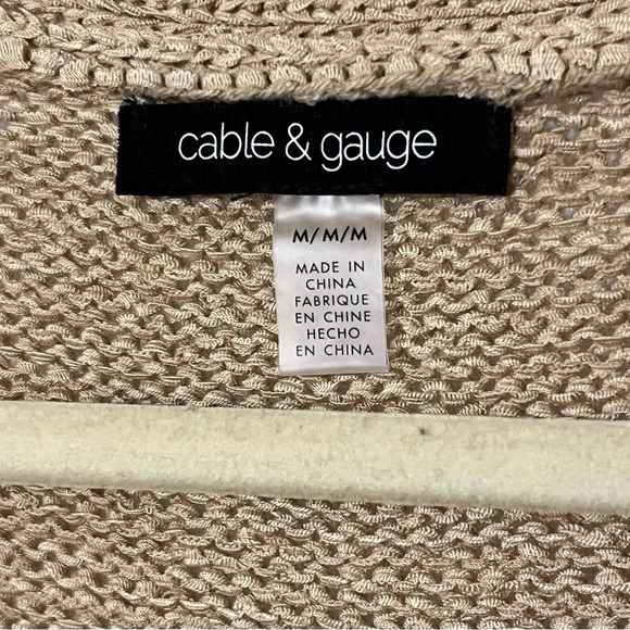 Cable & Gauge Women's Sweater Vest Size M Tan Cap sleeve Pullover - Picture 3 of 7